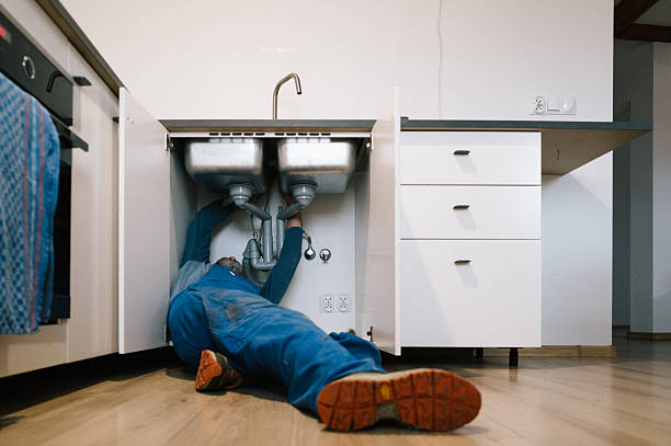 Professional Drain Cleaning technician working in Straughn, IN